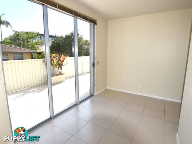 10 Victor Avenue Paradise Point QLD 4216