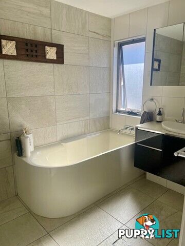 15 Elanora Drive Burleigh Heads QLD 4220