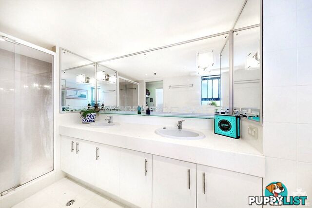 76/17 Bayview Street Runaway Bay QLD 4216