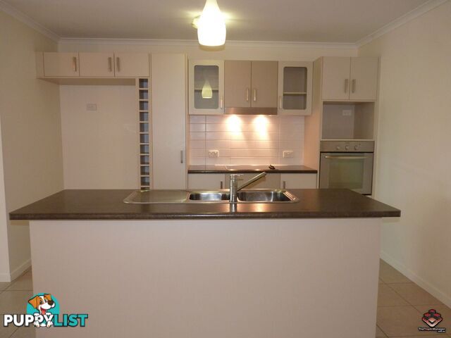 6-24 Henry Street West End QLD 4810