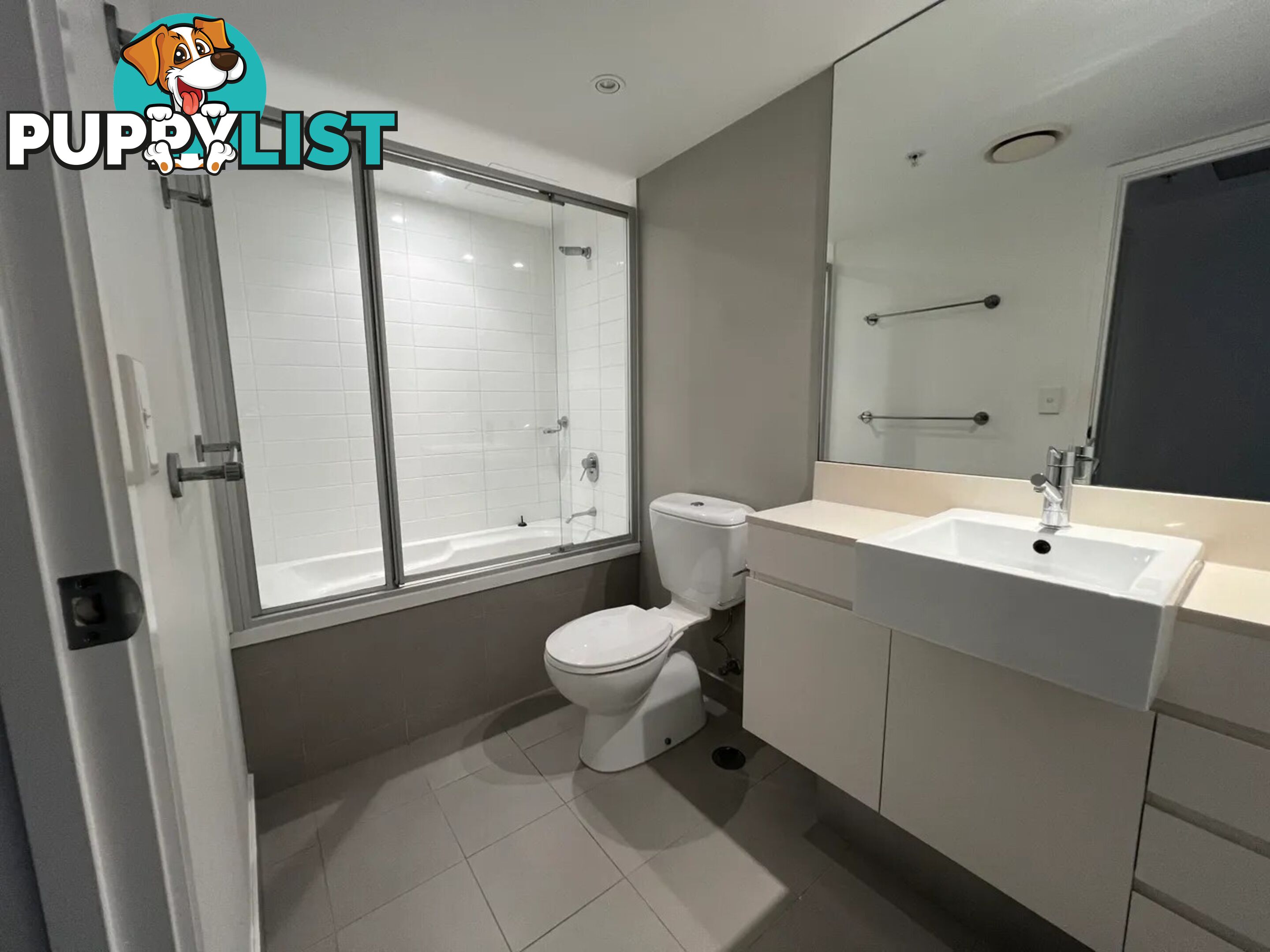 ID:21154783 5 Lawson Street Southport QLD 4215
