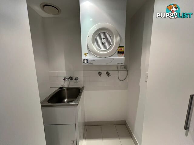ID:21154783 5 Lawson Street Southport QLD 4215