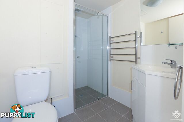 ID:21156705 114 Marine Parade Southport QLD 4215