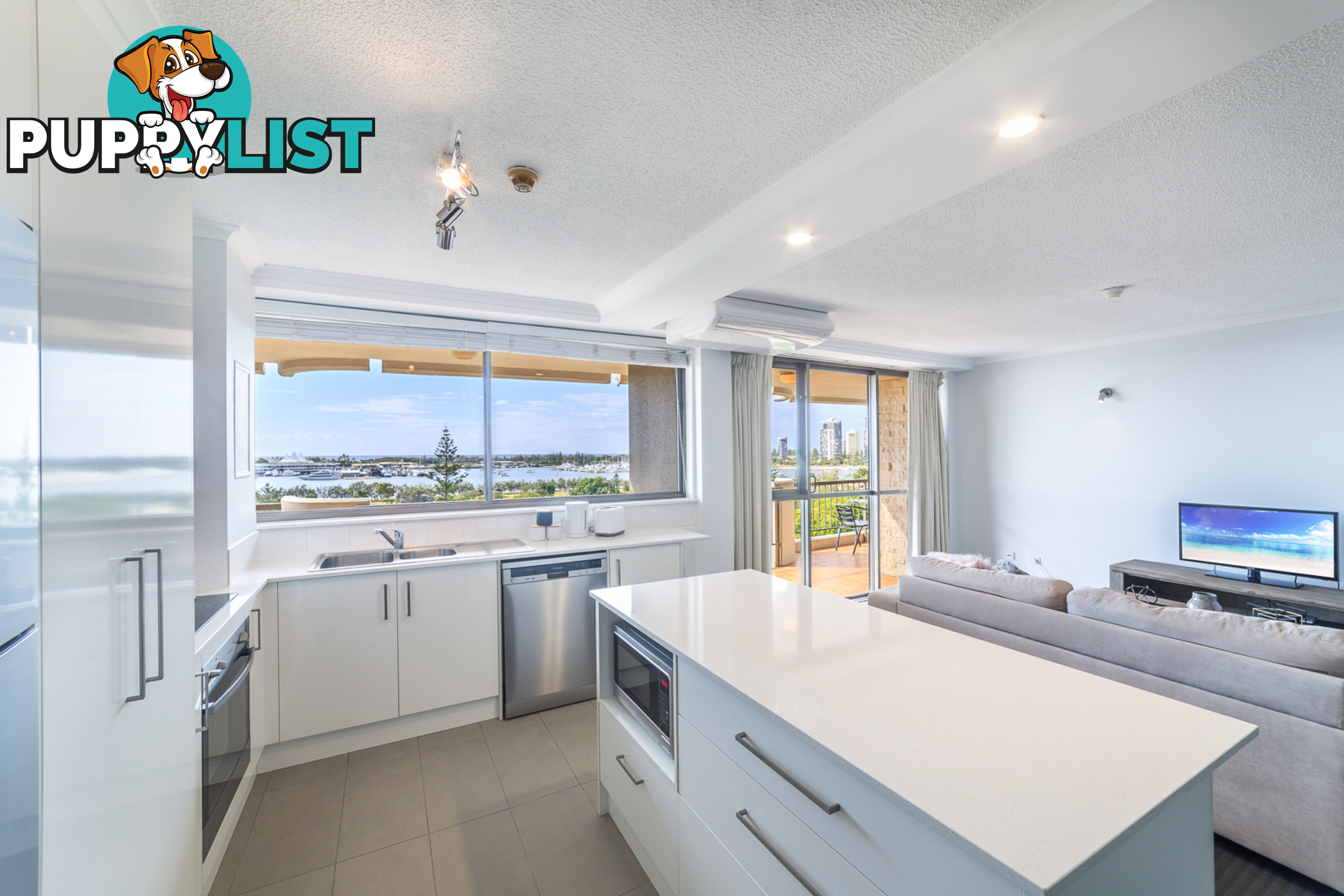 ID:21132069 10 Marine Parade Southport QLD 4215