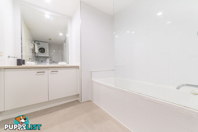 ID:21132069 10 Marine Parade Southport QLD 4215