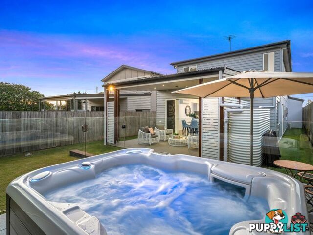 24 Boronia Avenue Holland Park West QLD 4121