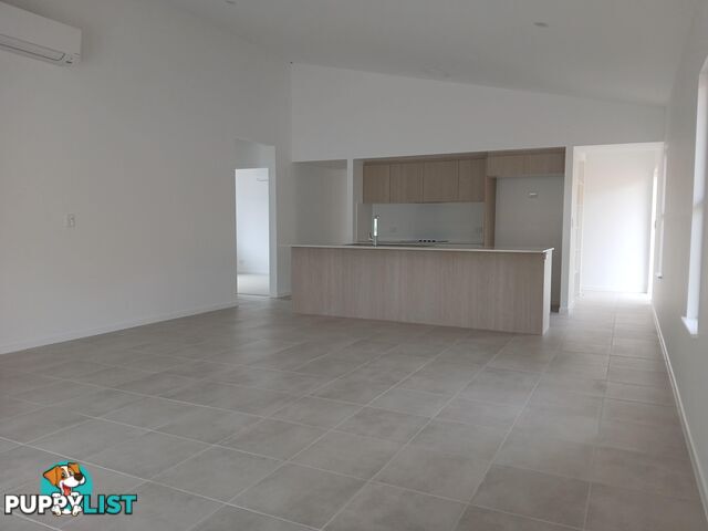 8 Radiata Court Brinsmead QLD 4870