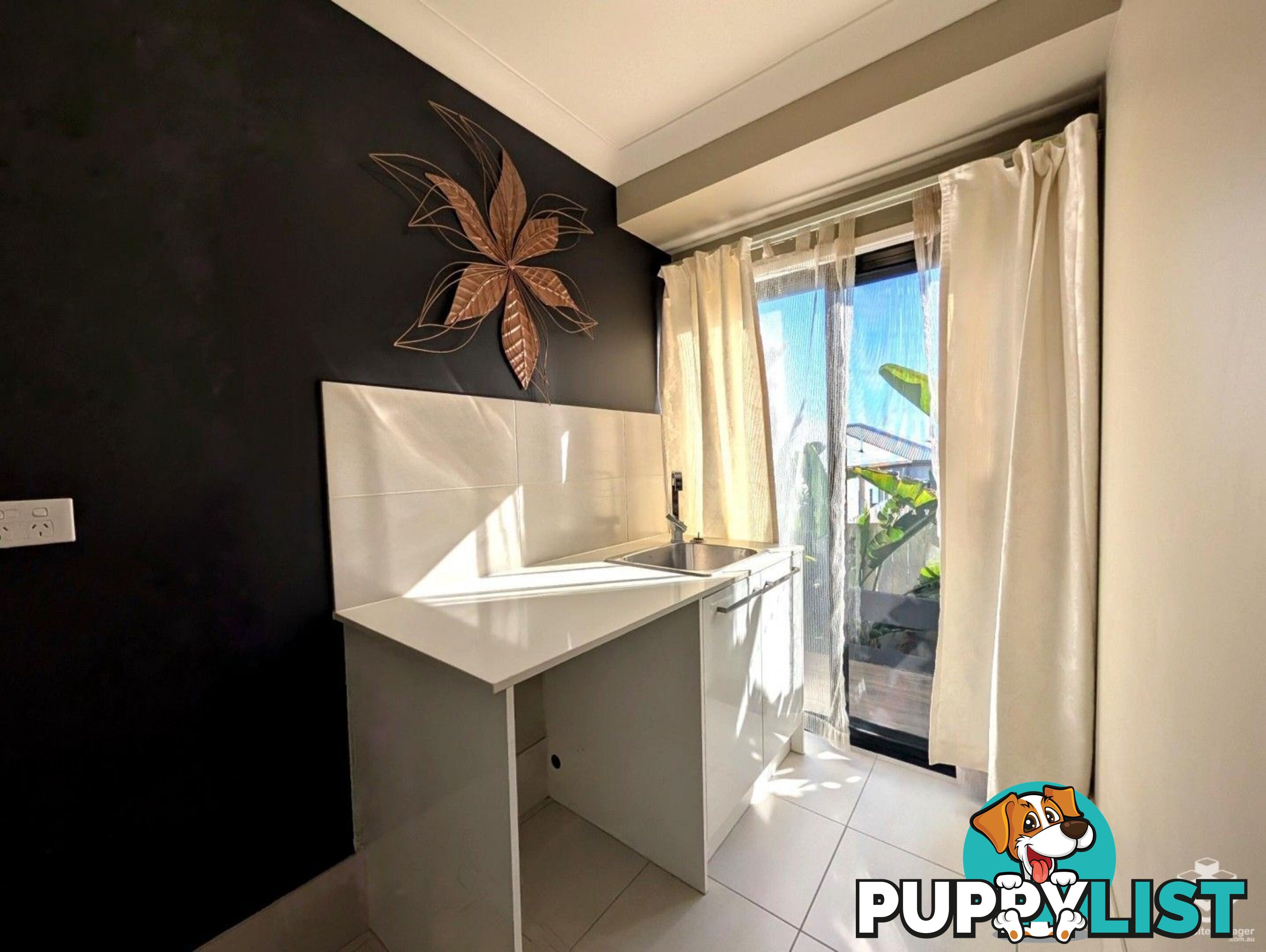 35 The Avenue heathwood QLD 4110