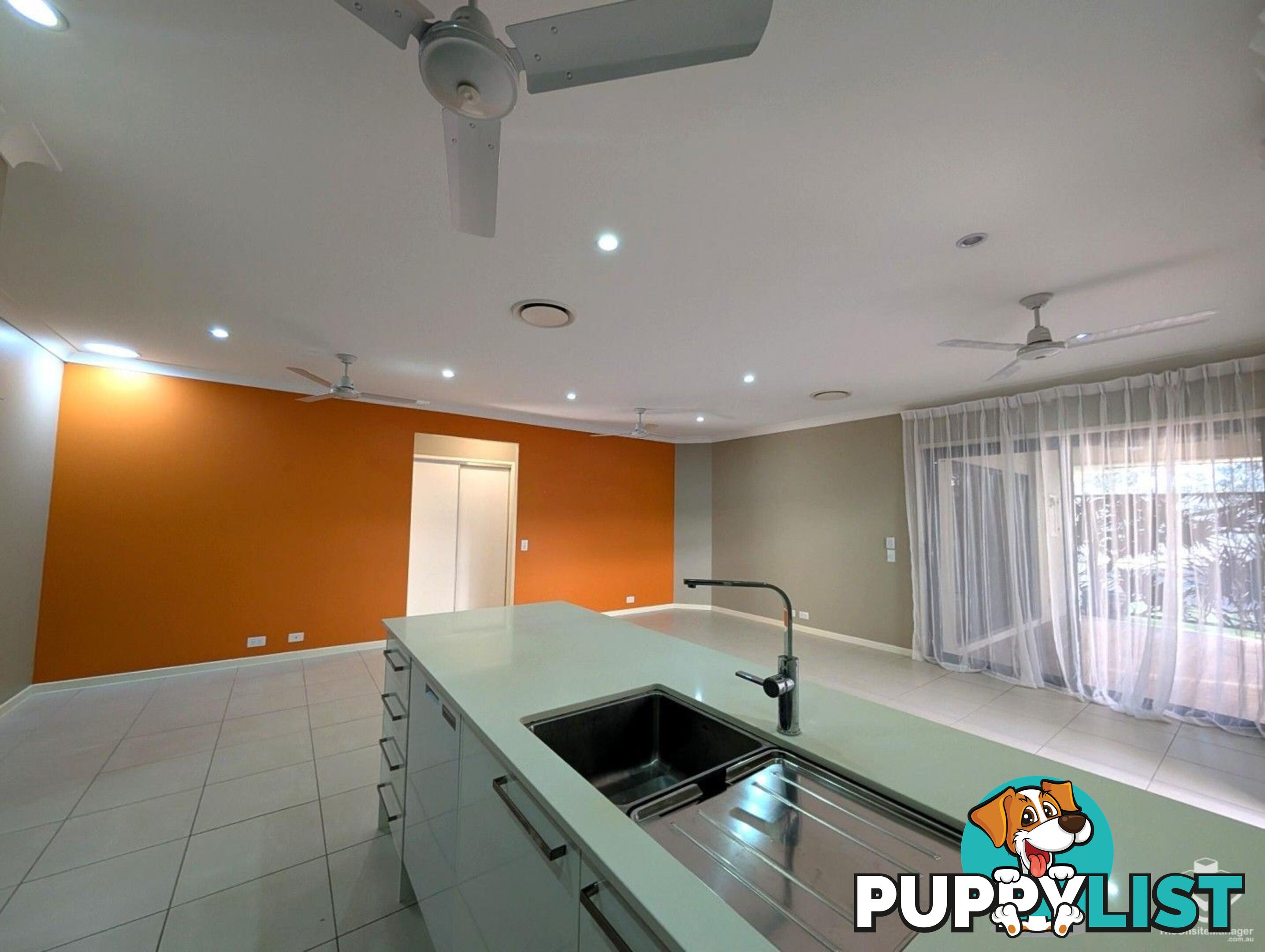 35 The Avenue heathwood QLD 4110