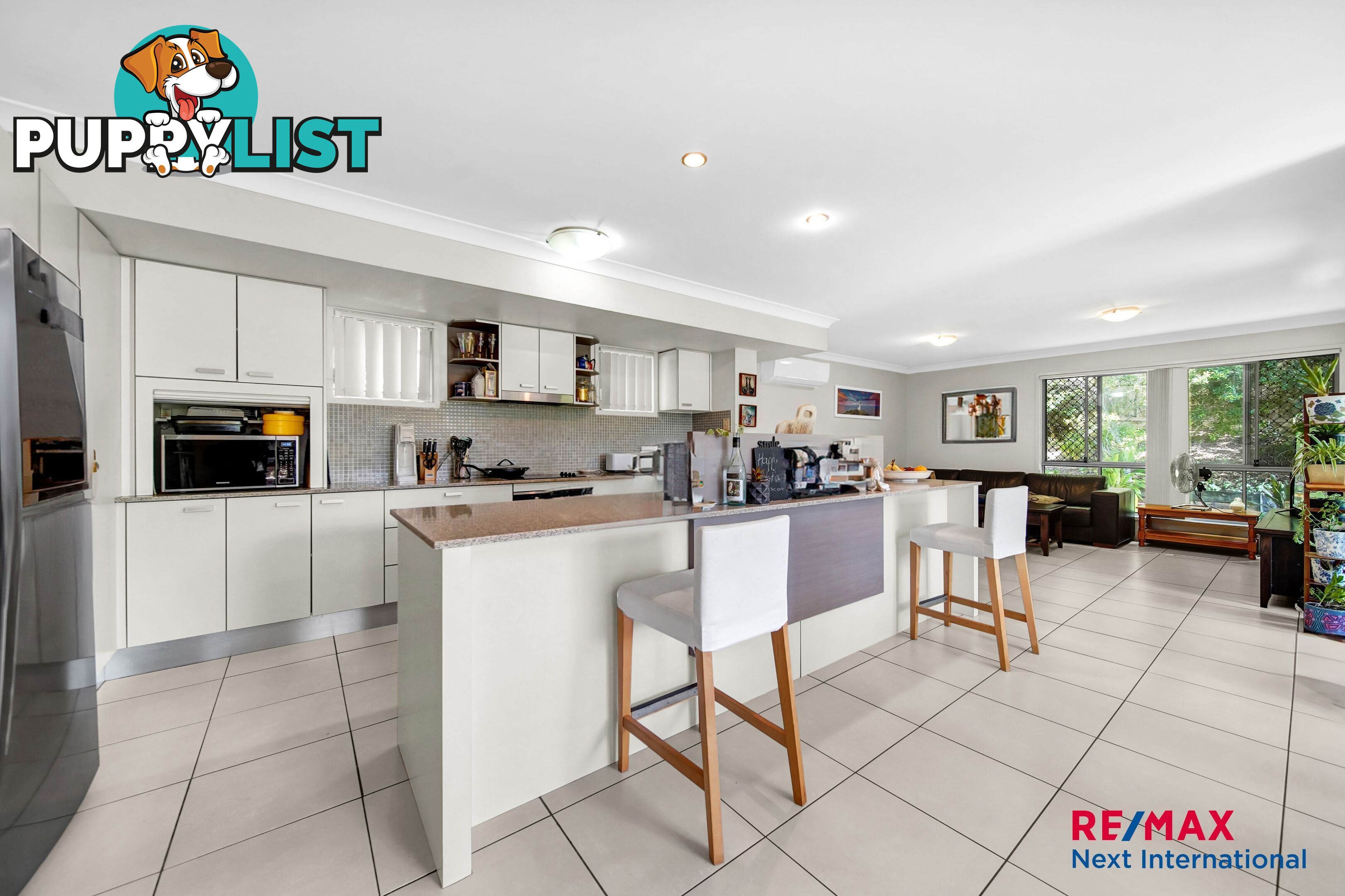 25 Shaw Place Redland Bay QLD 4165