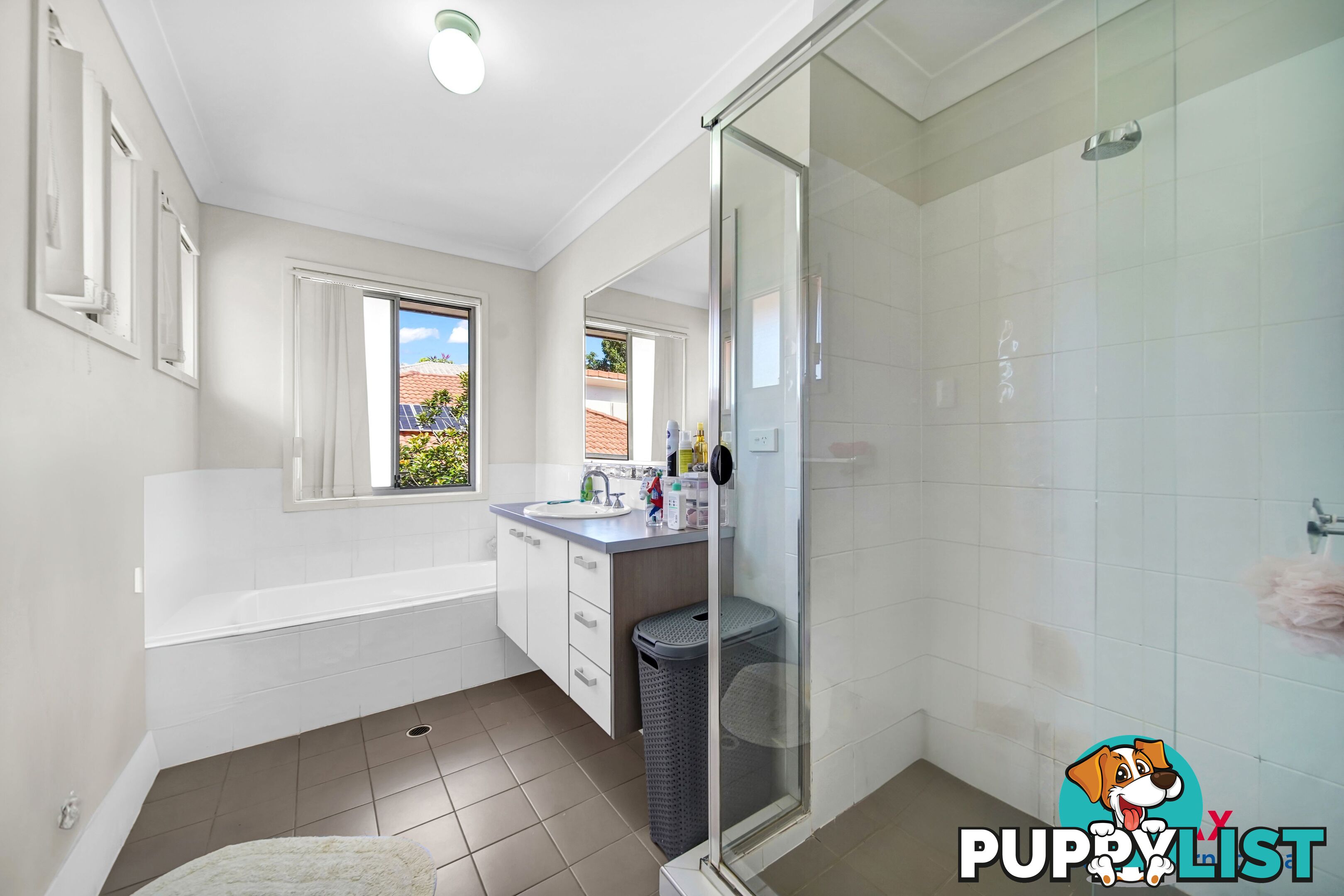25 Shaw Place Redland Bay QLD 4165