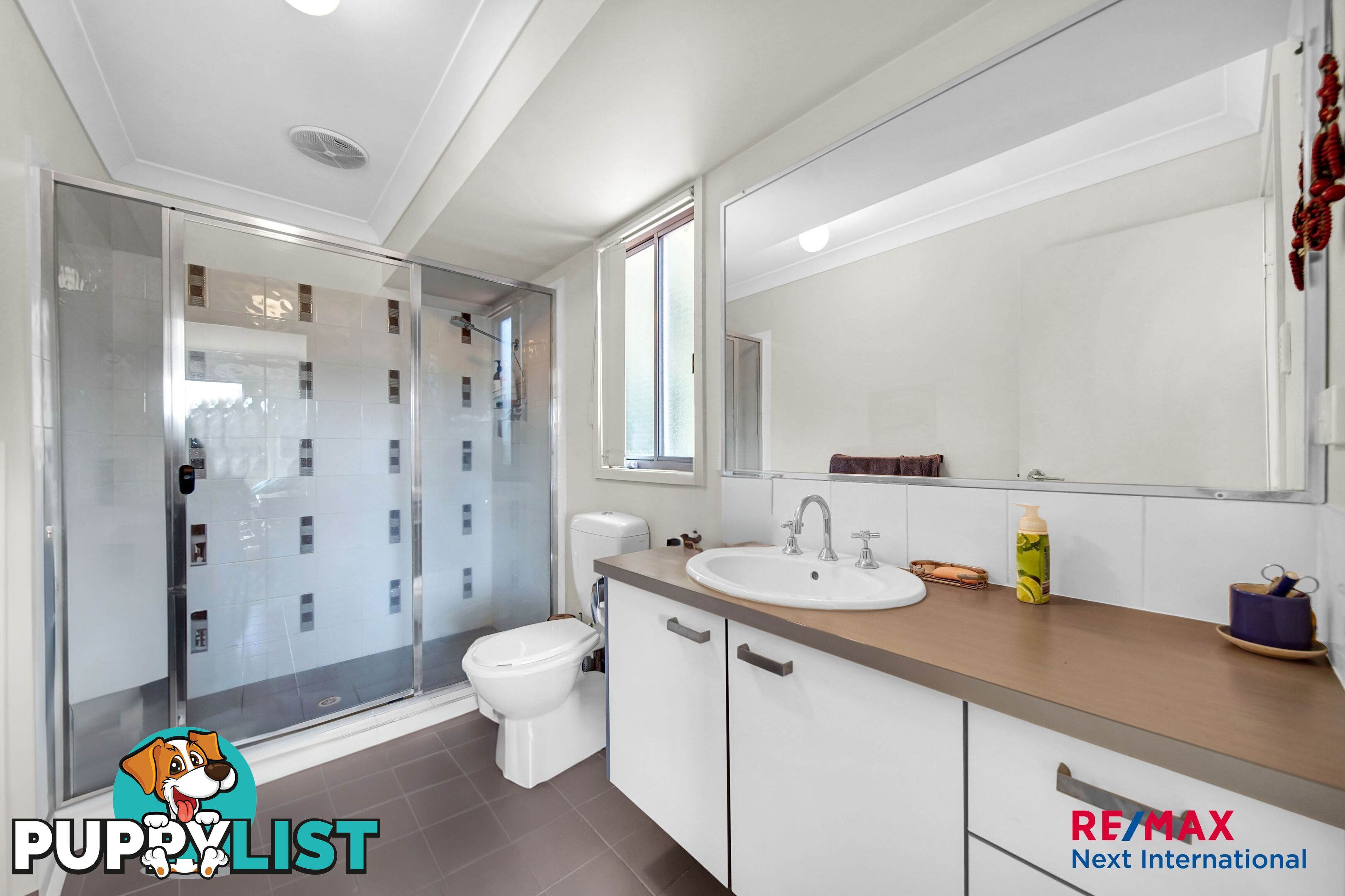 25 Shaw Place Redland Bay QLD 4165