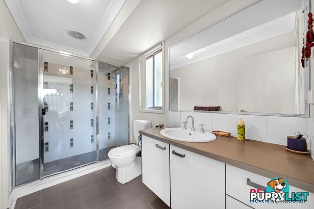 25 Shaw Place Redland Bay QLD 4165