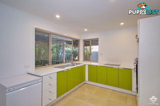 25 Dove Tree Crescent Sinnamon Park QLD 4073