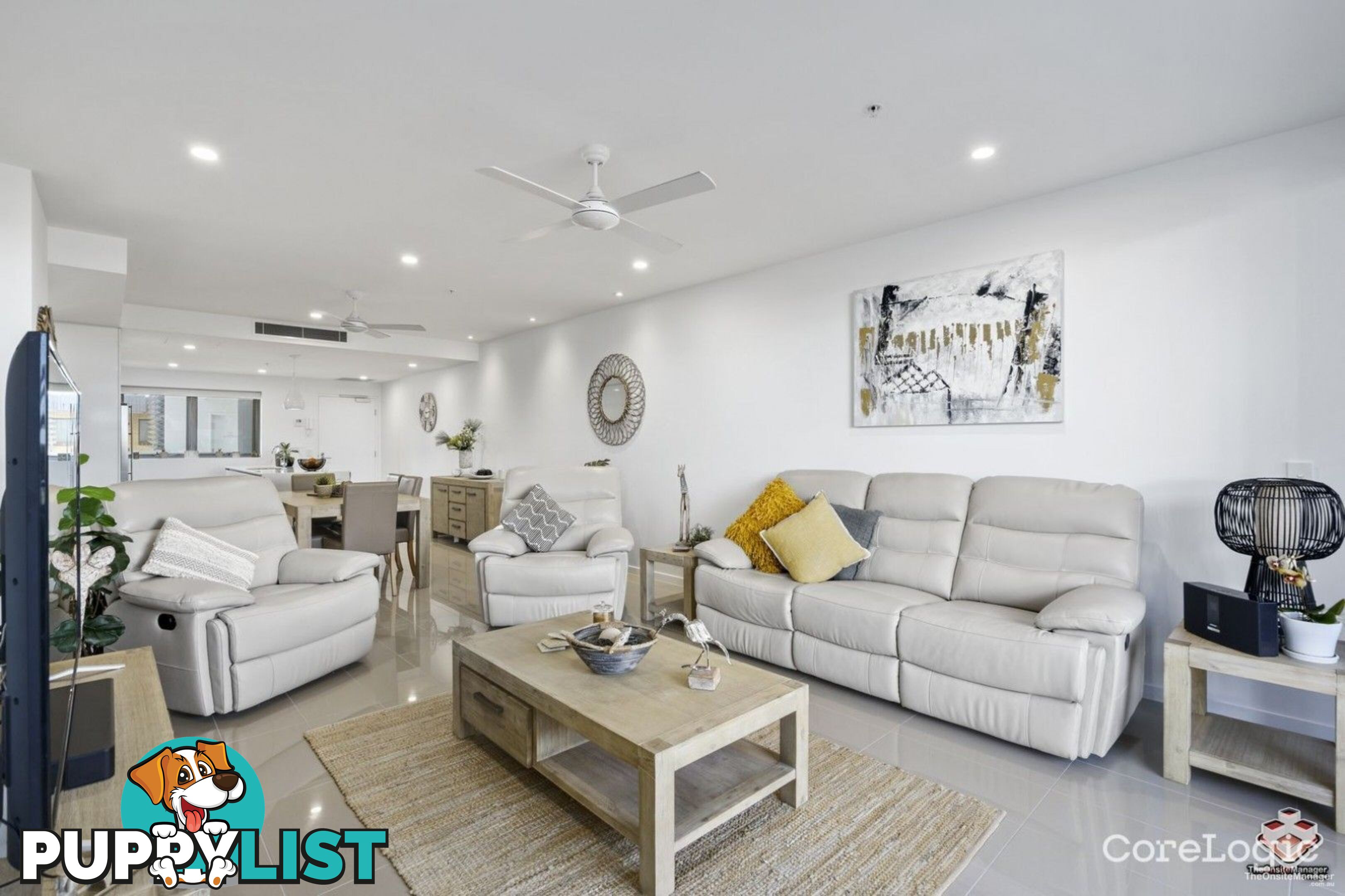 ID:21157915 388 Marine Parade Labrador QLD 4215