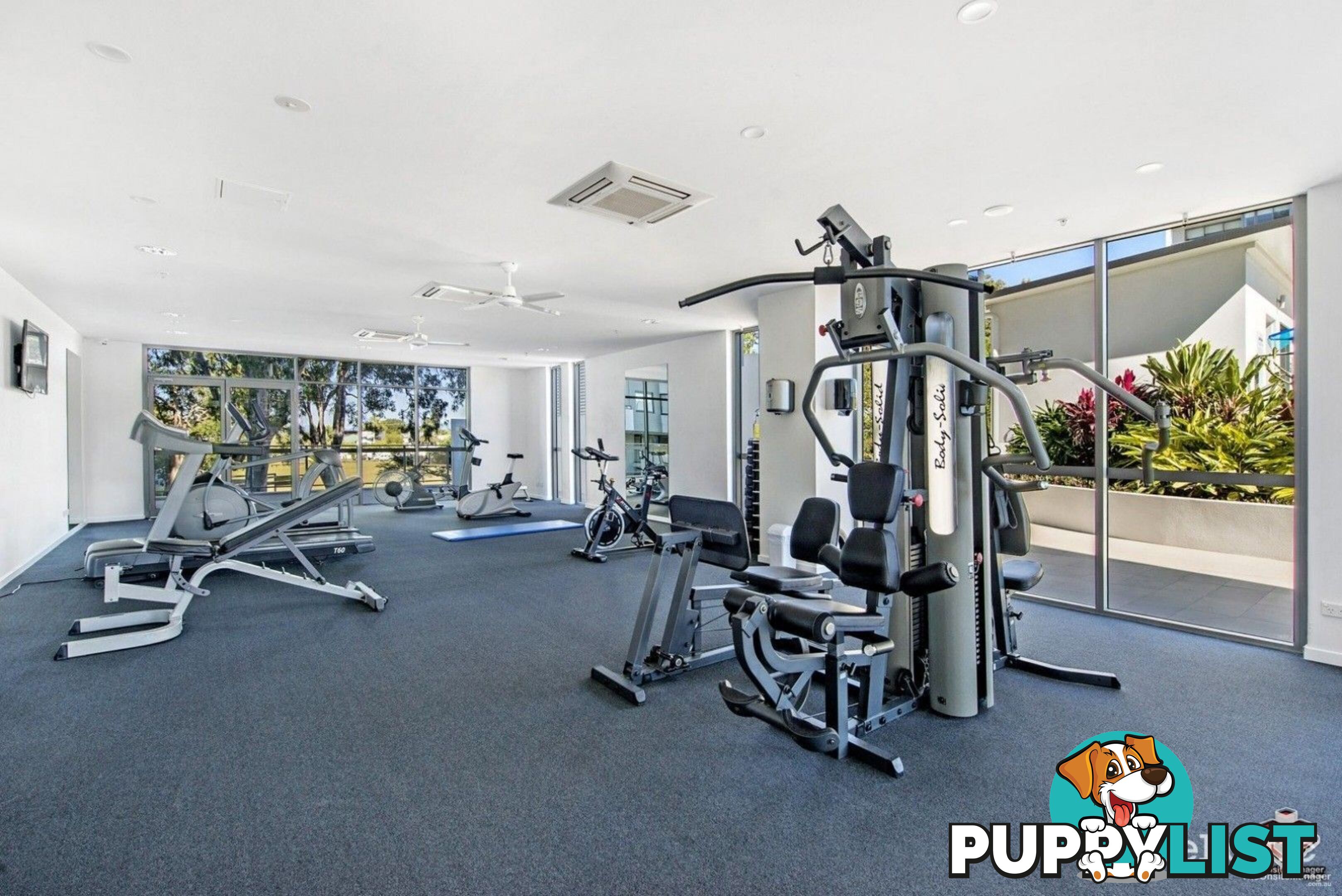 ID:21157915 388 Marine Parade Labrador QLD 4215