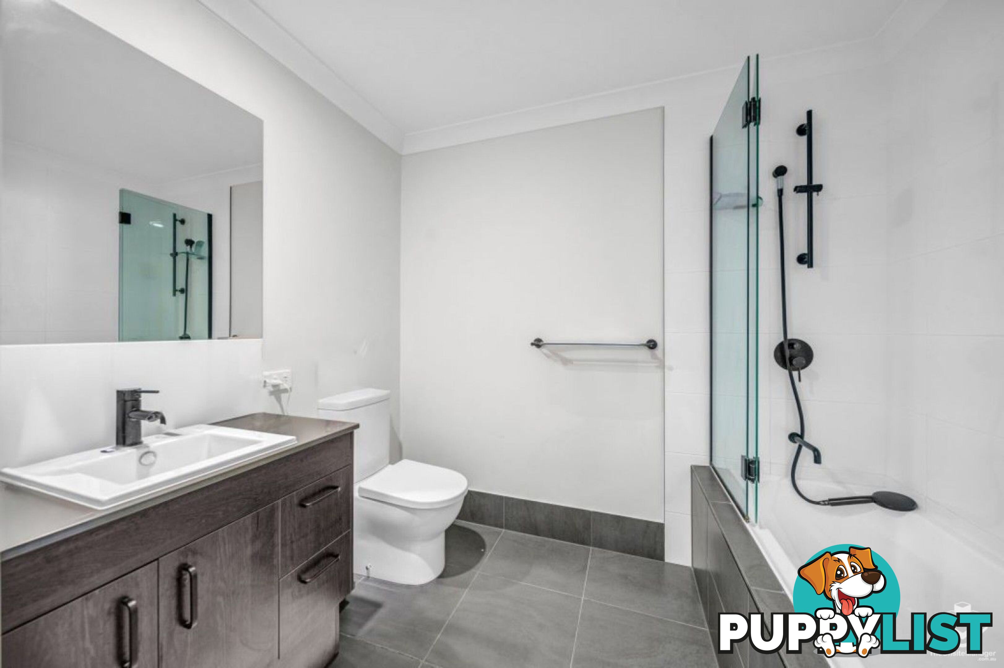 Under applicaiton Berkshire Place Heathwood QLD 4110