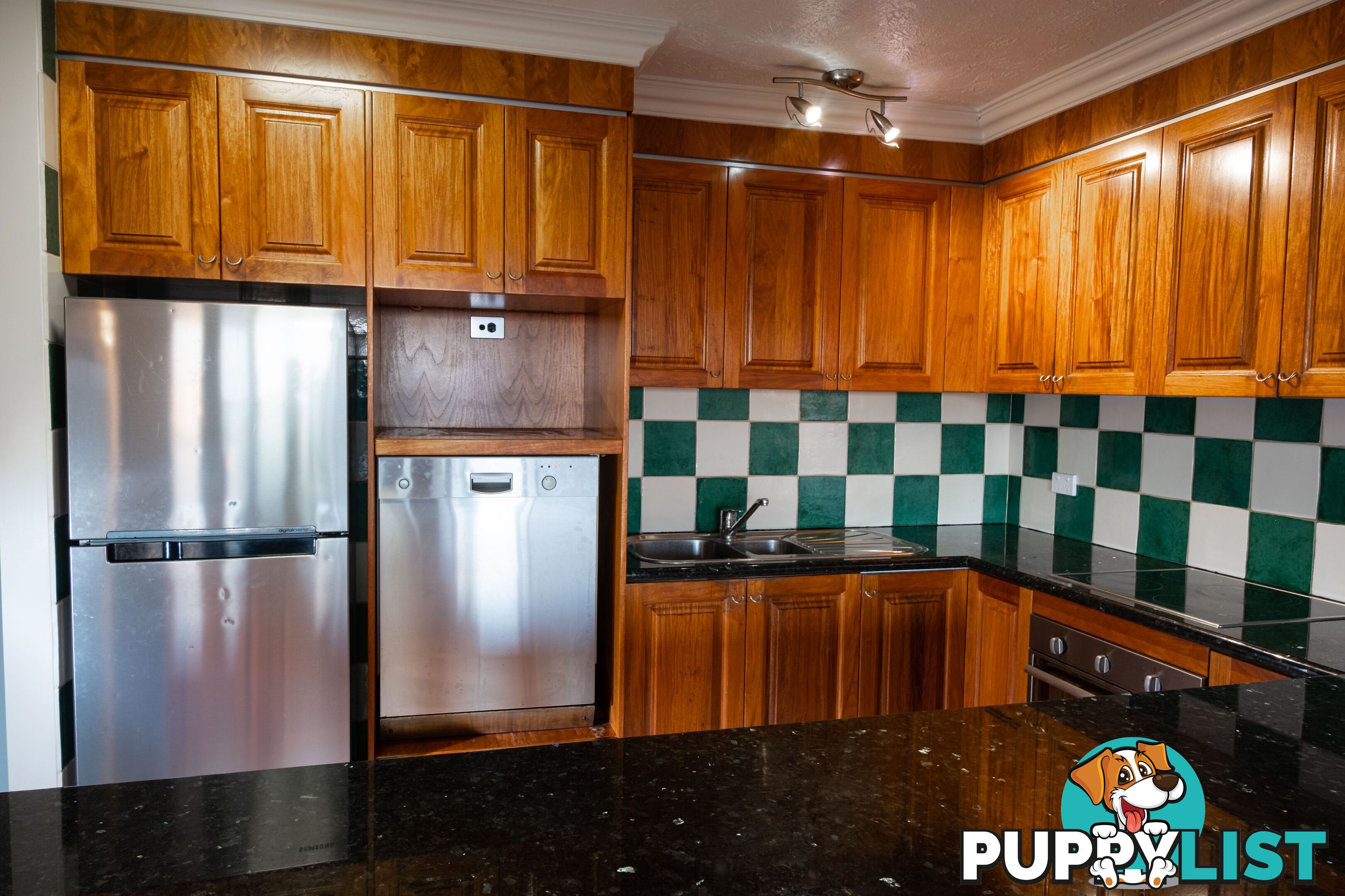 ID:21072596 29 Hill Avenue Burleigh Heads QLD 4220