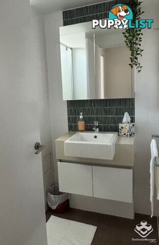 t17/28 Bayview Street Runaway Bay QLD 4216