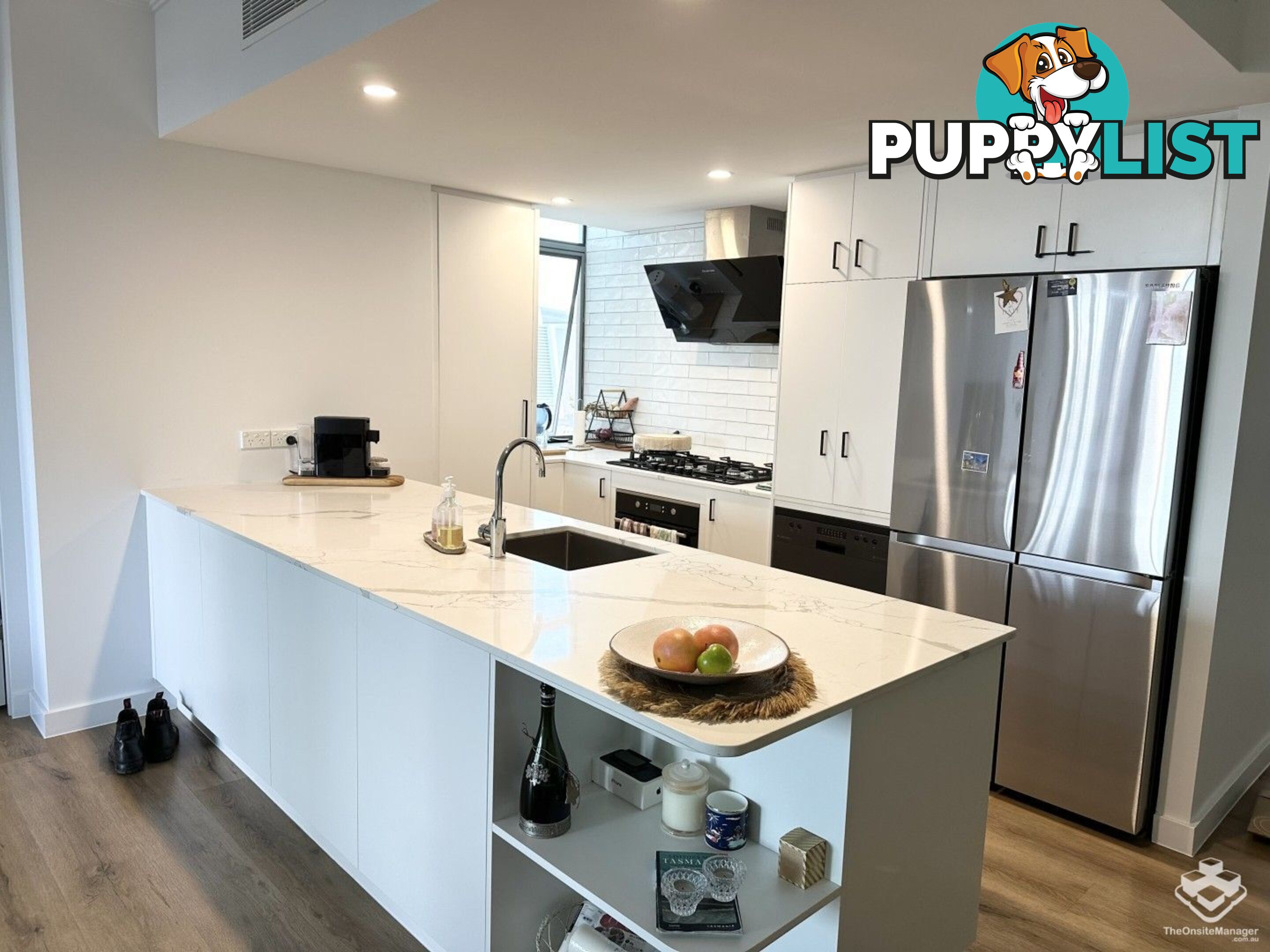 t17/28 Bayview Street Runaway Bay QLD 4216
