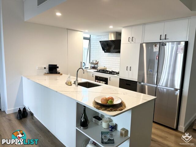 t17/28 Bayview Street Runaway Bay QLD 4216