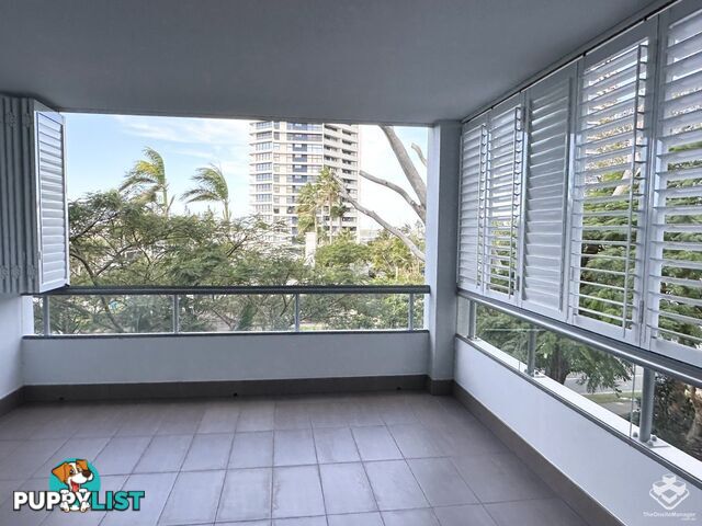 t17/28 Bayview Street Runaway Bay QLD 4216