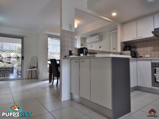 130 Jutland Street Oxley QLD 4075