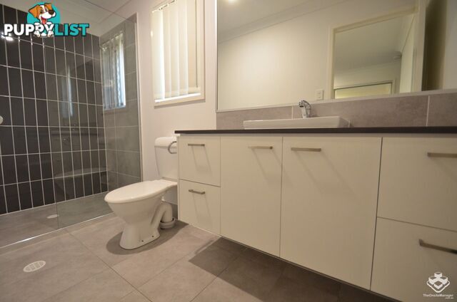 28 Claussen St Browns Plains QLD 4118