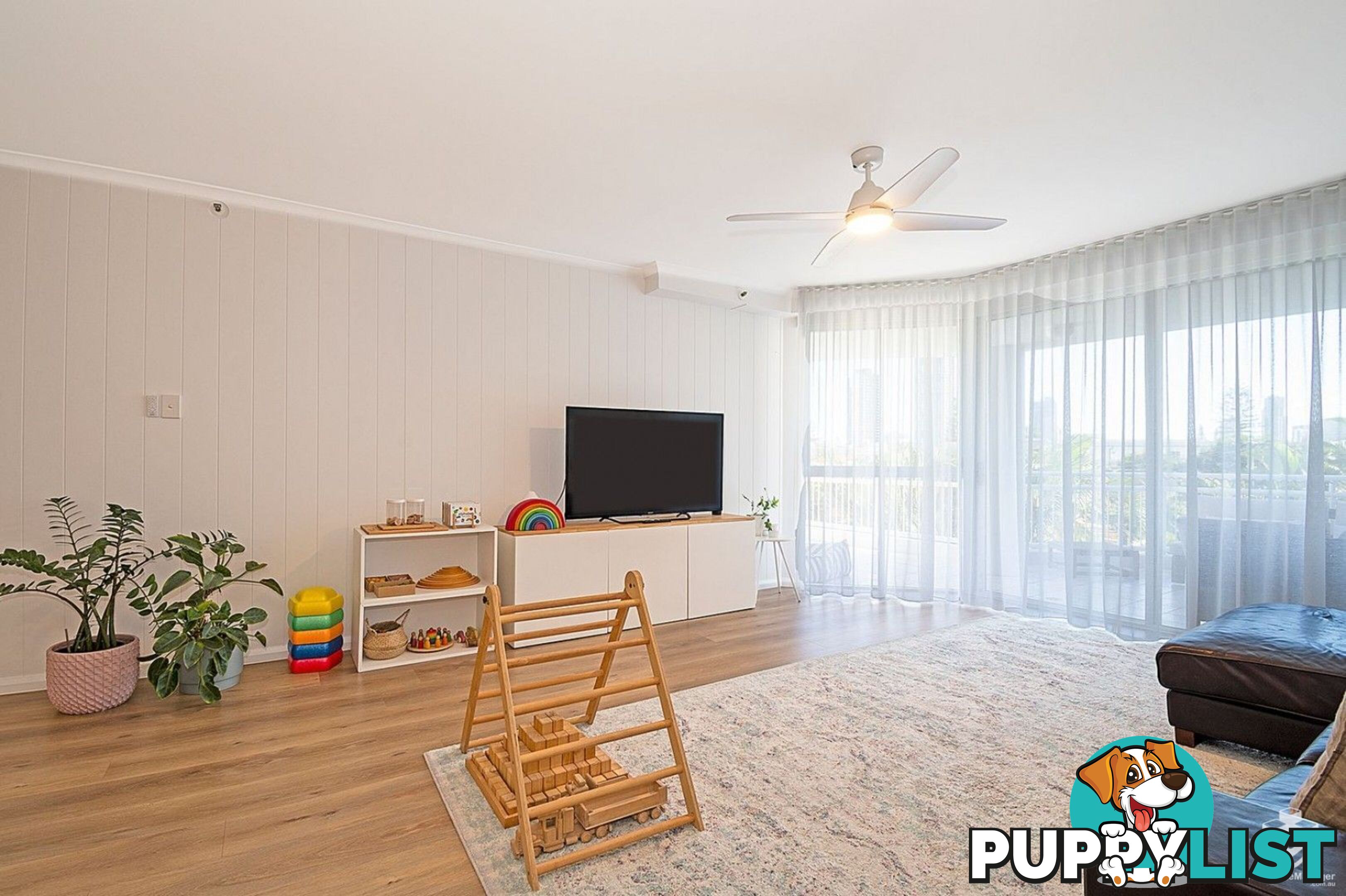 4/11-17 Hughes Avenue Main Beach QLD 4217