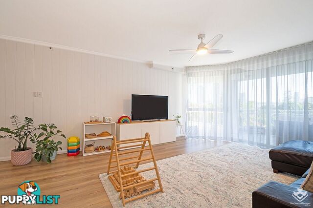 4/11-17 Hughes Avenue Main Beach QLD 4217