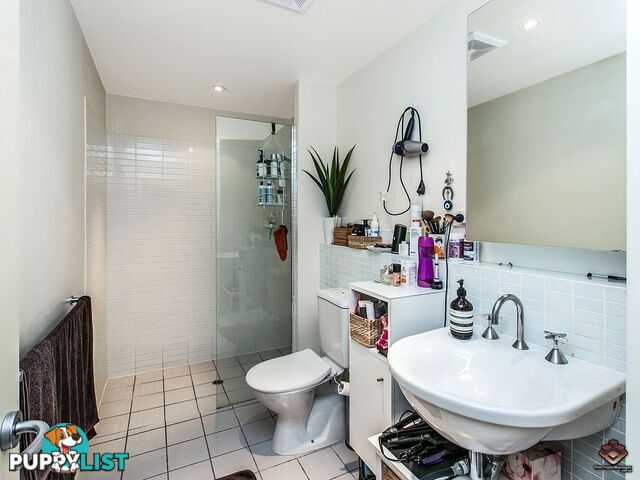ID:3898119/64 Macquarie Street Teneriffe QLD 4005