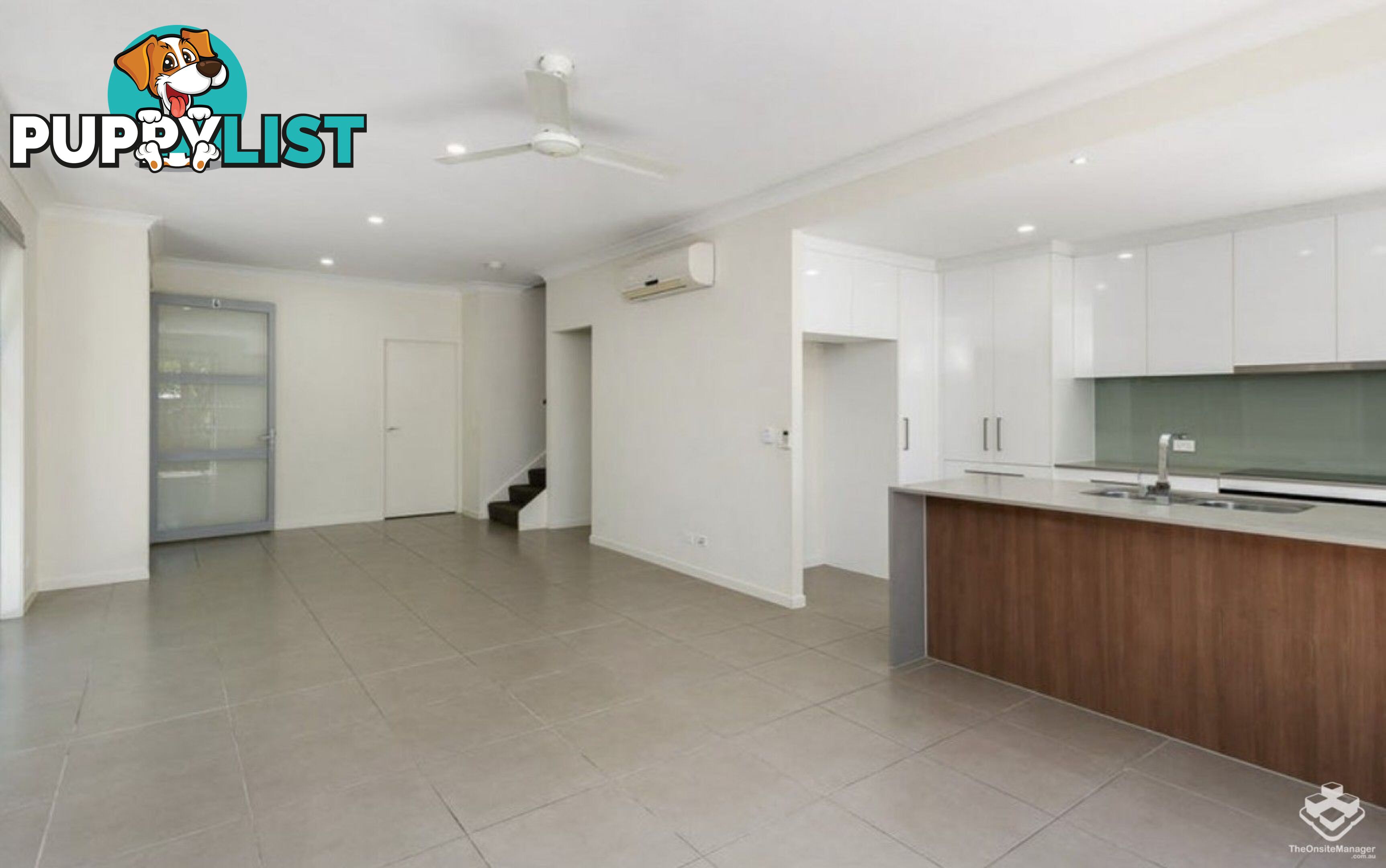 10/2 Waters Close Hope Island QLD 4212