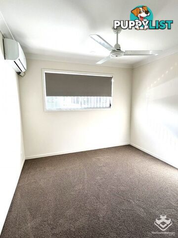10/2 Waters Close Hope Island QLD 4212