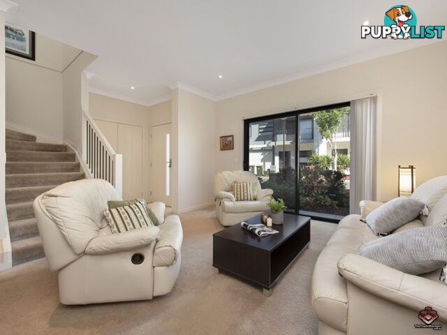 16 Surbiton Court Carindale QLD 4152