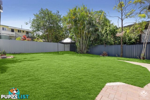 10 Togar Street Mansfield QLD 4122