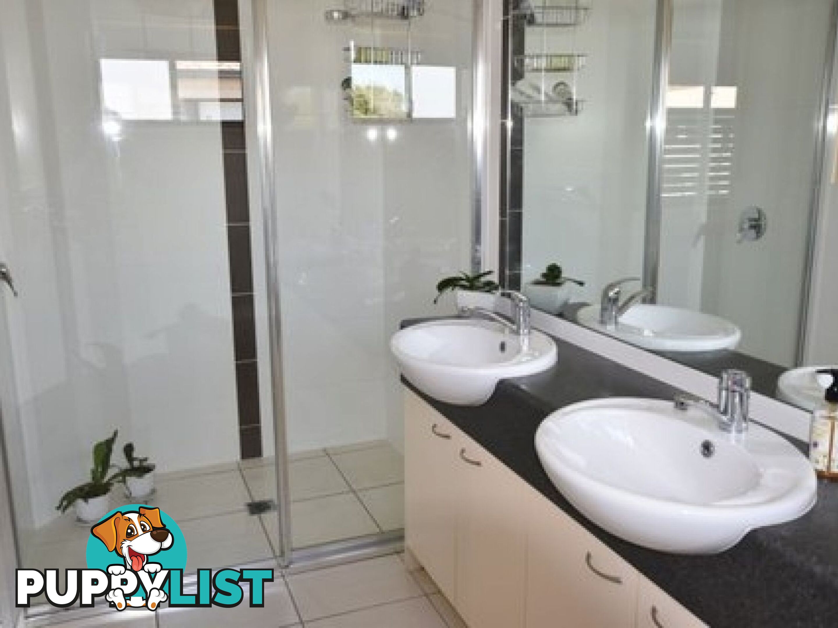 35 Harley Street Labrador QLD 4215