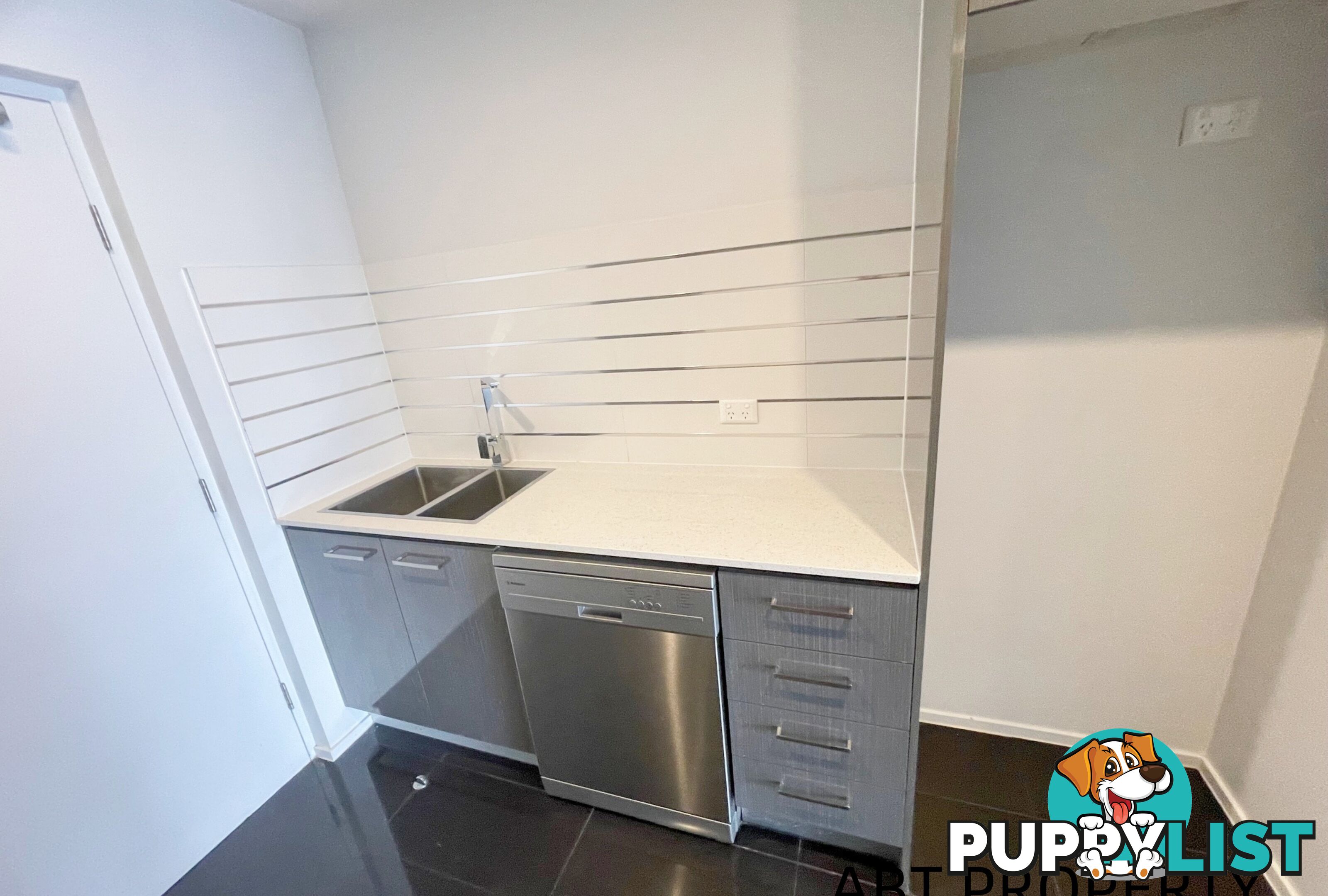 ID:21157065 70-78 Victoria Street West End QLD 4101