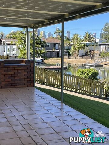 10 Costa Court Broadbeach Waters QLD 4218