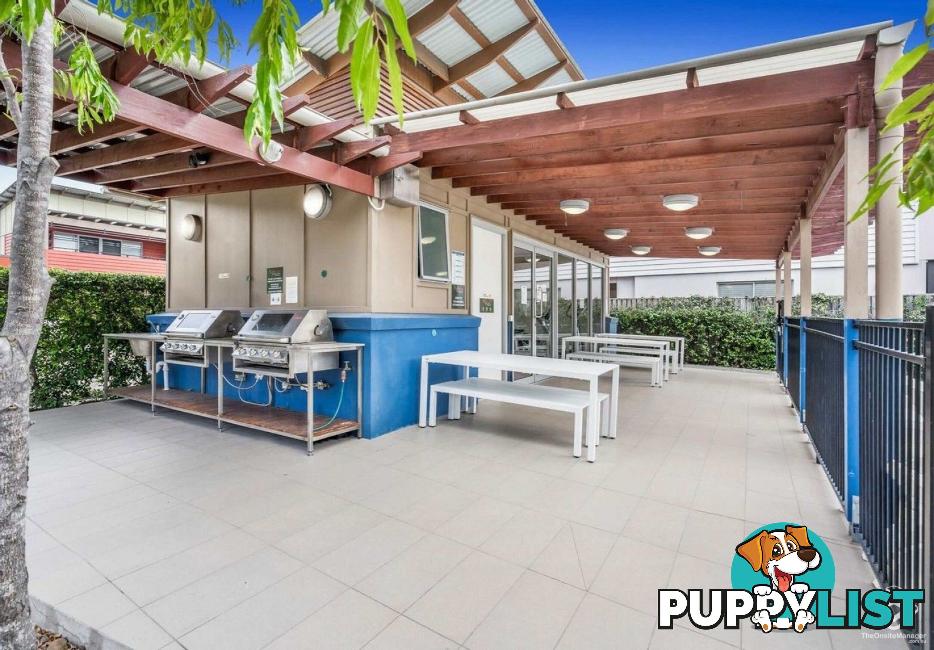 U16 / 123 Barrack Road Cannon Hill QLD 4170
