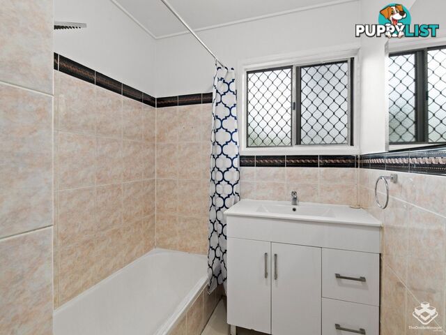 26 Lynngold Street Woodridge QLD 4114