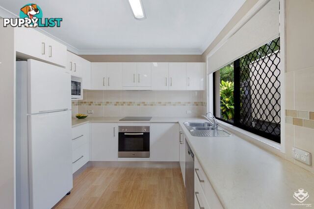 6 Sylvan Drive Benowa QLD 4217