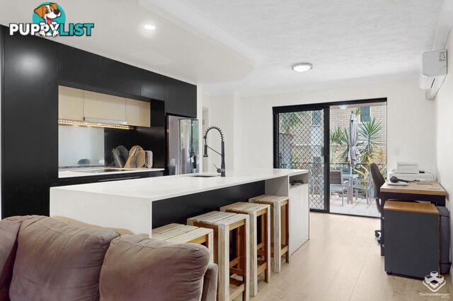 Unit 2/13-15 Illawong Street Chevron Island QLD 4217