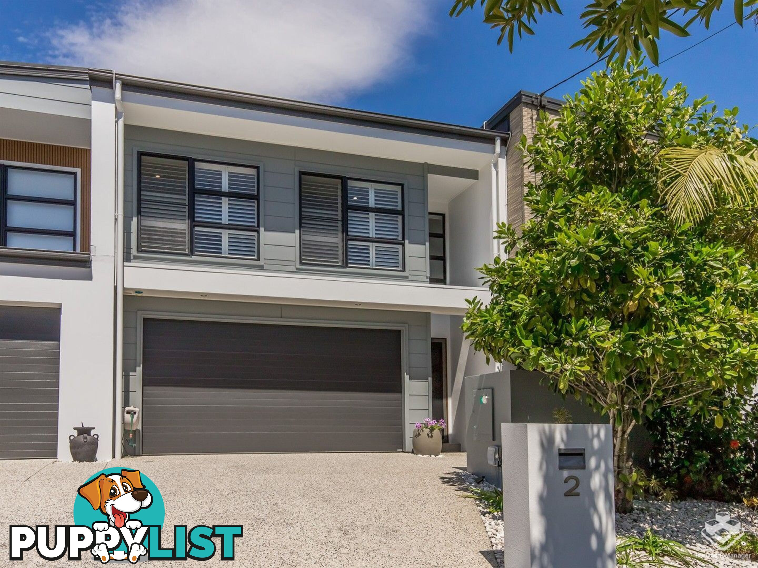 54 Milton Avenue Paradise Point QLD 4216