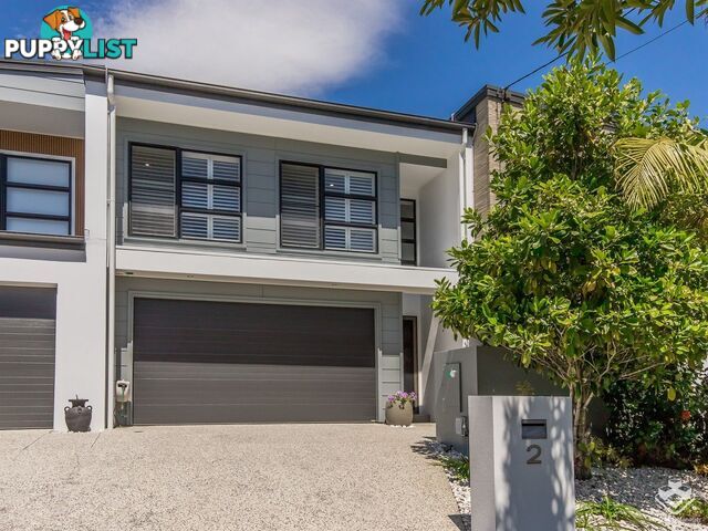 54 Milton Avenue Paradise Point QLD 4216