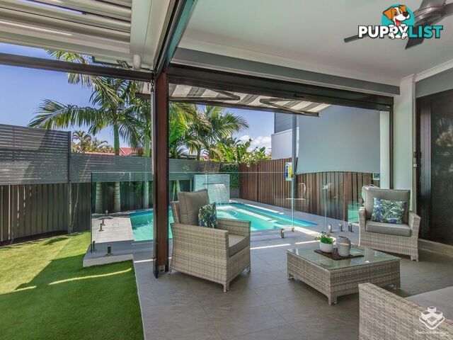 54 Milton Avenue Paradise Point QLD 4216