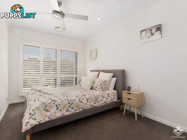 54 Milton Avenue Paradise Point QLD 4216