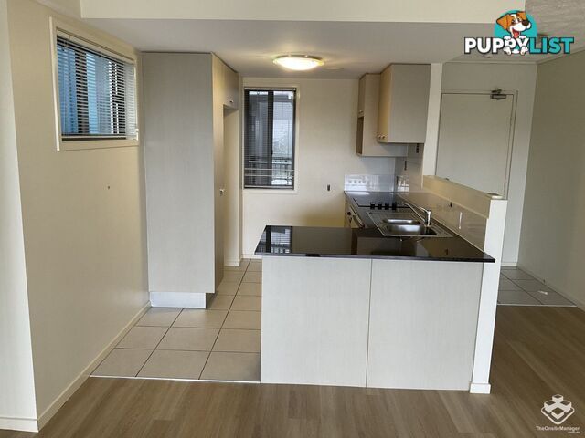 25/4 Grand Parade Kawana Island QLD 4575