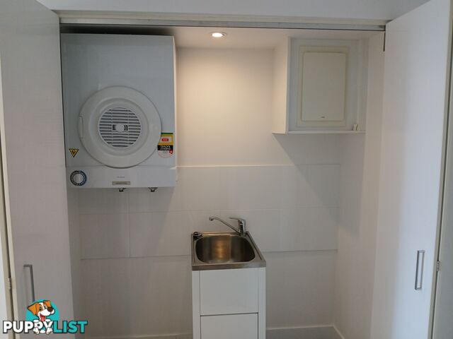 ID:21153770 30-32 Paradise Island Surfers Paradise QLD 4217