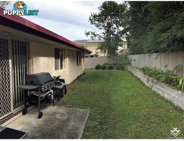 12 Clayton Street Labrador QLD 4215