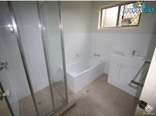 12 Clayton Street Labrador QLD 4215